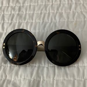 Henri Bendel Carrie Round sunglasses tortoise
